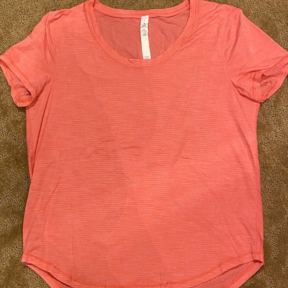 Lululemon t-shirt size 4. NWOT!